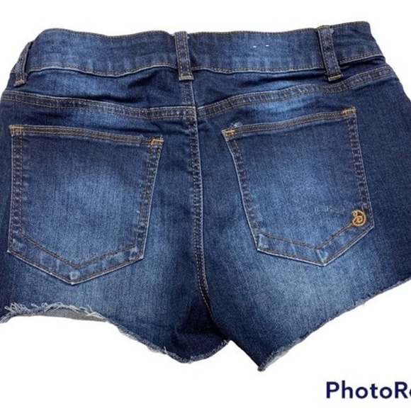 Indigo Rein Raw Hem Hi-Rise Shortie Booty Jean Shorts, Dark Blue Wash Denim Sz 7 - Picture 2 of 3